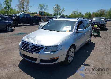 2008 Volkswagen Passat Komfort из США, поврежденный, VIN WVWLK73C38E053716